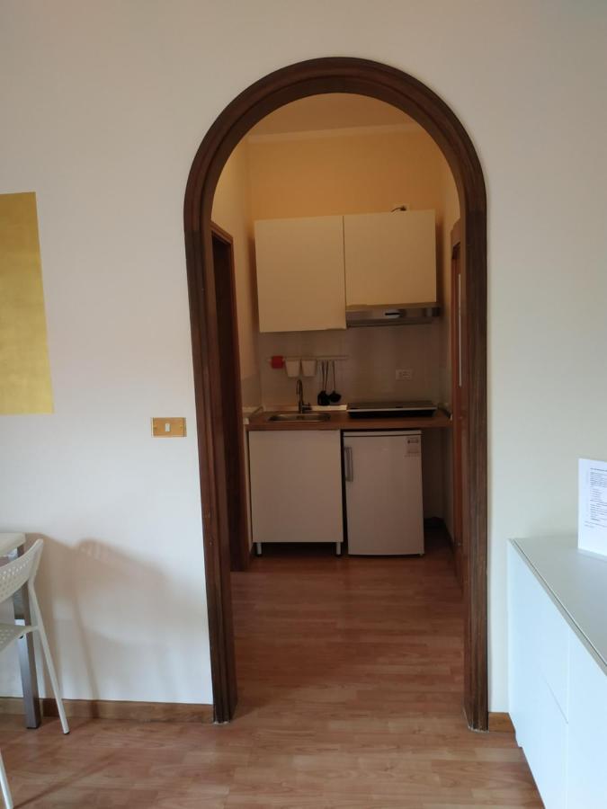 B&B Villa Filotea & Apartment Дезенцано-дель-Гарда Экстерьер фото