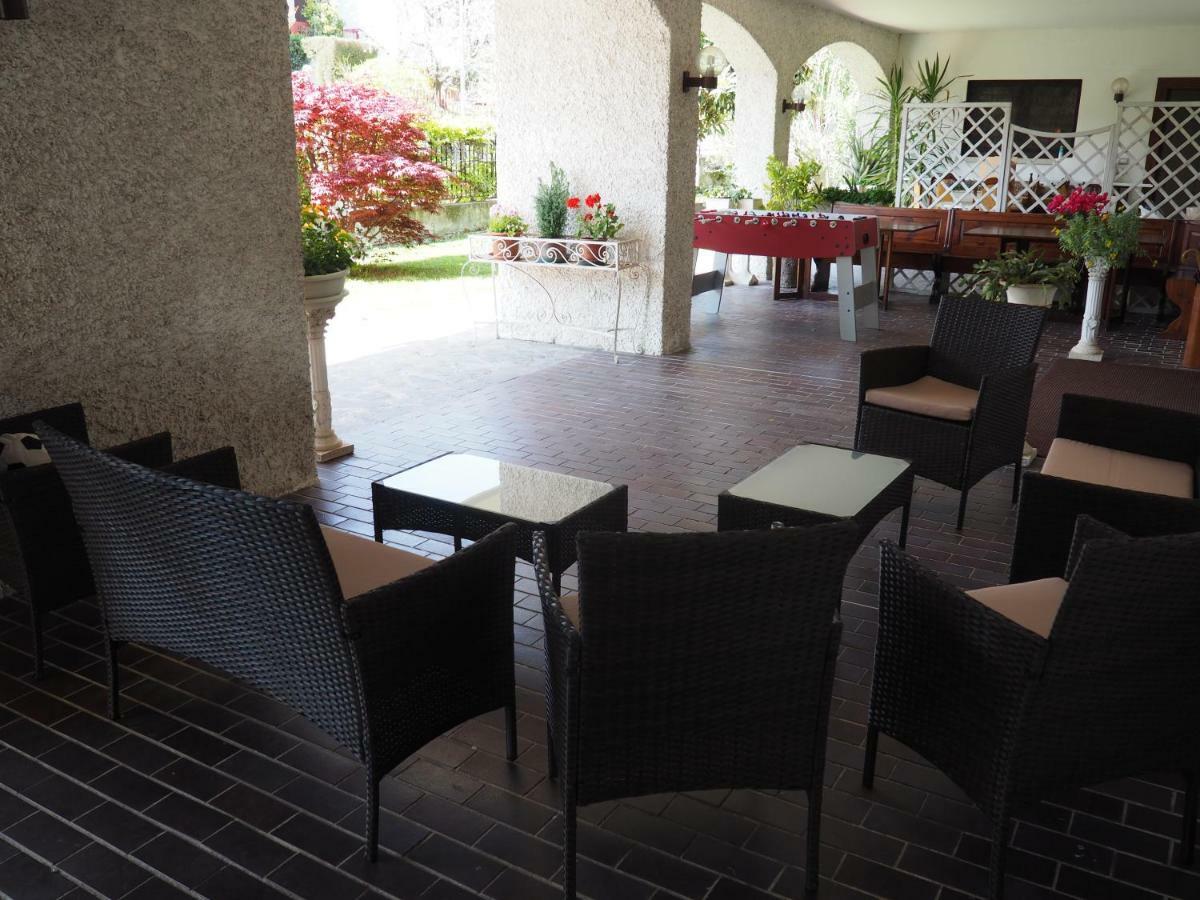 B&B Villa Filotea & Apartment Дезенцано-дель-Гарда Экстерьер фото