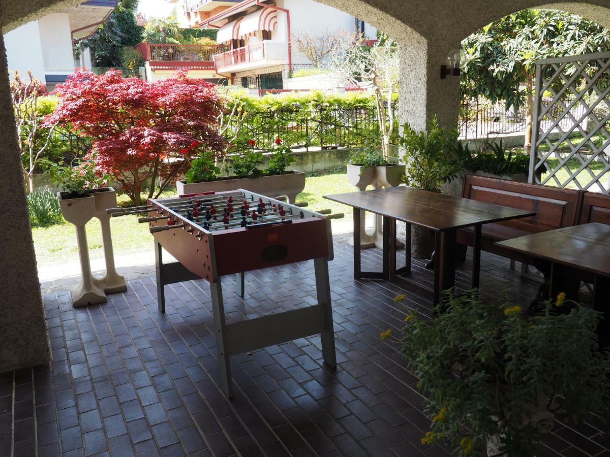 B&B Villa Filotea & Apartment Дезенцано-дель-Гарда Экстерьер фото