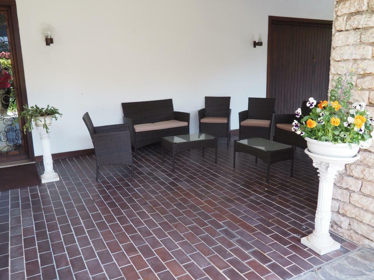 B&B Villa Filotea & Apartment Дезенцано-дель-Гарда Экстерьер фото