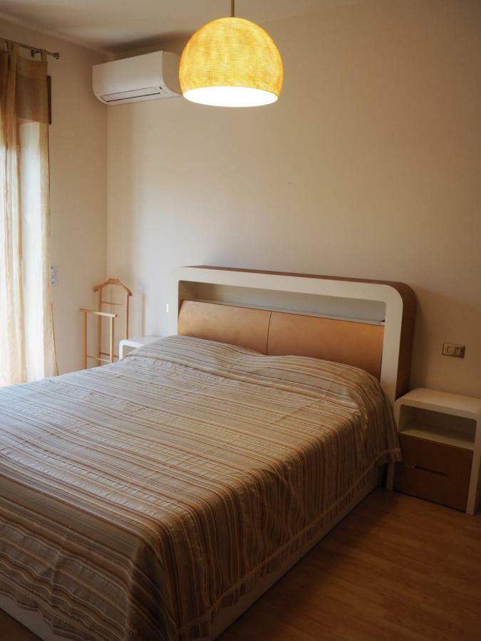 B&B Villa Filotea & Apartment Дезенцано-дель-Гарда Экстерьер фото