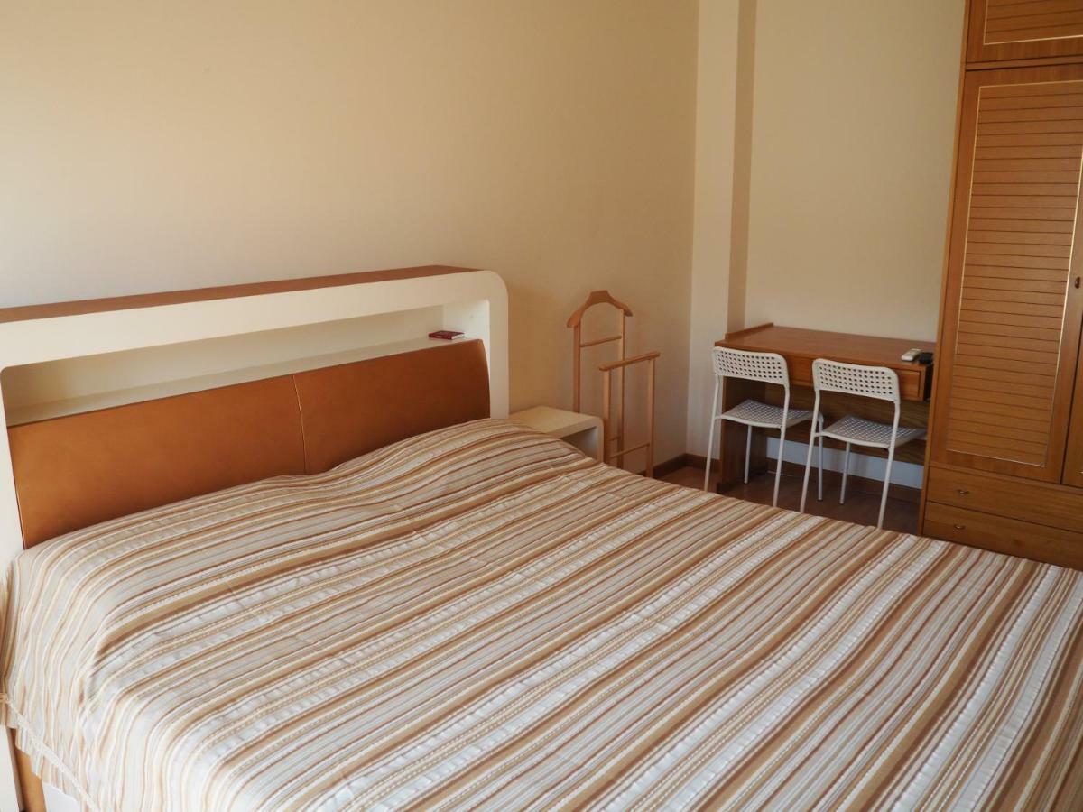 B&B Villa Filotea & Apartment Дезенцано-дель-Гарда Экстерьер фото