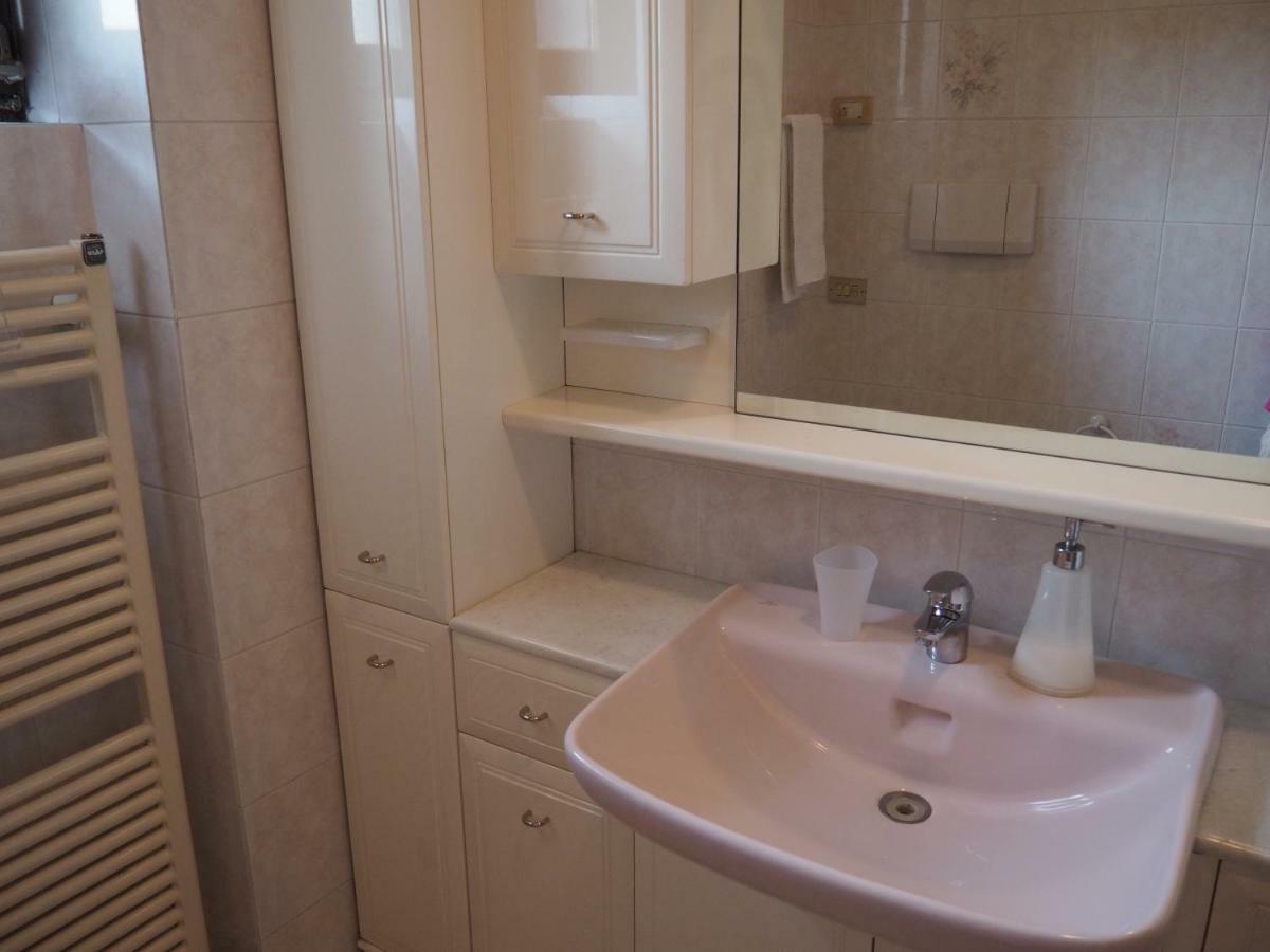 B&B Villa Filotea & Apartment Дезенцано-дель-Гарда Экстерьер фото
